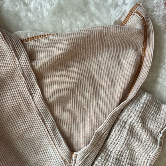 Free people cute long sleeve top! - Picture 4 of 4